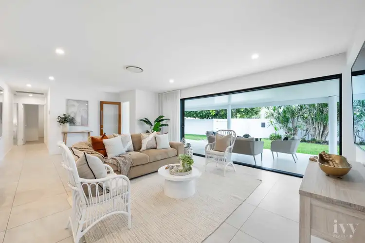 20 Sonder Street, Broadbeach Waters QLD 4218