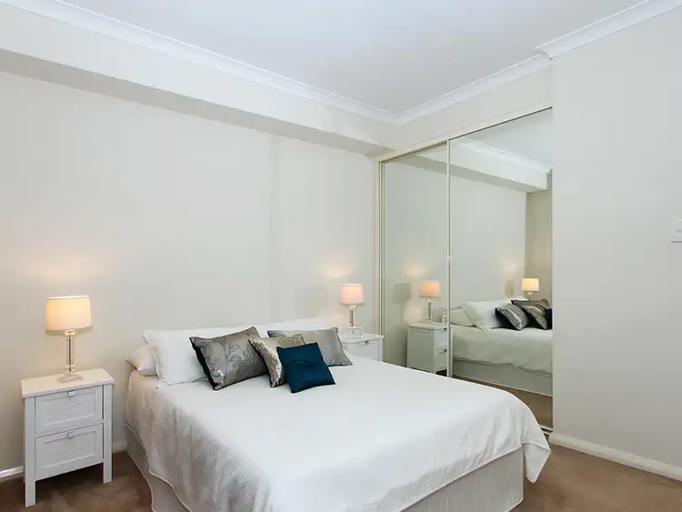 40/2 Stockton Bend, Cockburn Central WA 6164