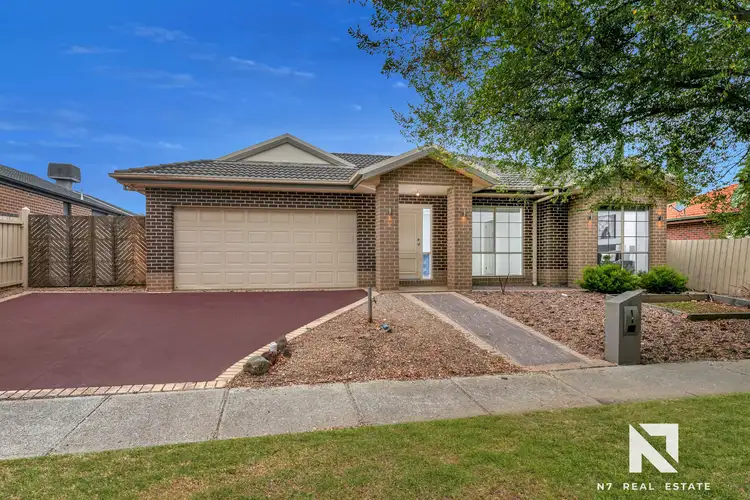 4 Exhibition Parade, Taylors Hill VIC 3037