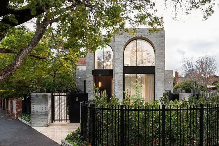 123 Roslyn Street, Brighton VIC 3186