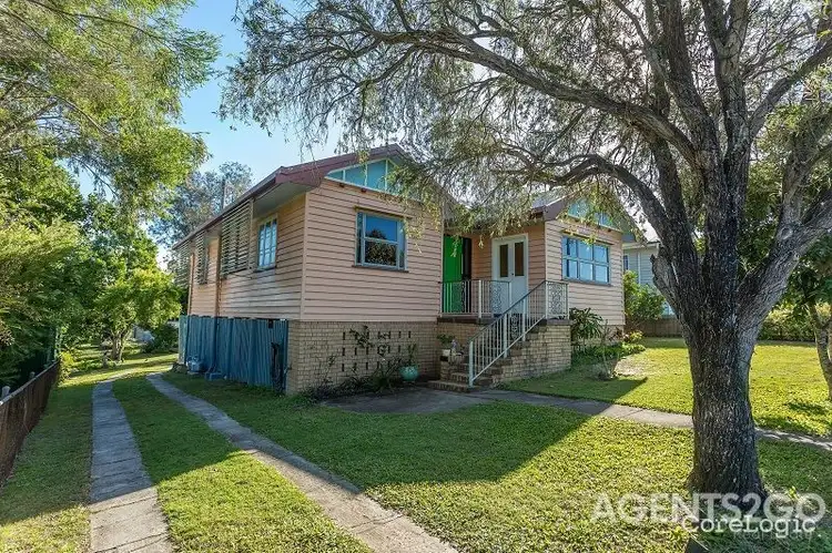 11 Struan Crescent