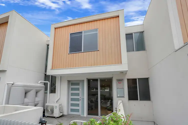 2/84 Oramzi Road, Girraween NSW 2145