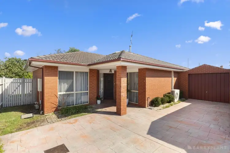 2/2 Second Avenue, Dandenong North VIC 3175