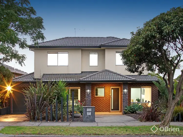 Main view of Homely townhouse listing, 27 Elizabeth Street, Oakleigh East VIC 3166