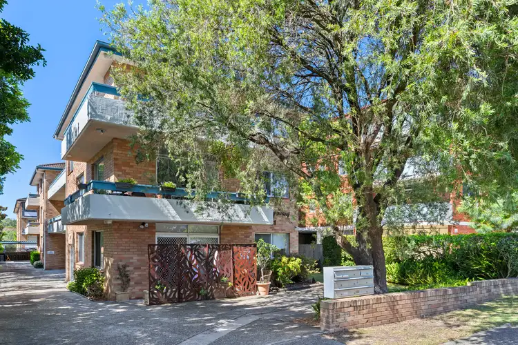 Fourth view of Homely apartment listing, 2/21 Westminster Avenue, Dee Why NSW 2099