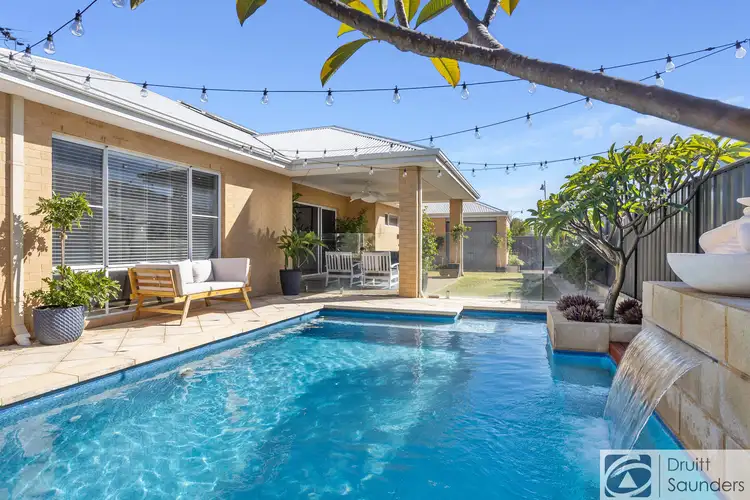 6 Wildwood Mews, Carramar WA 6031