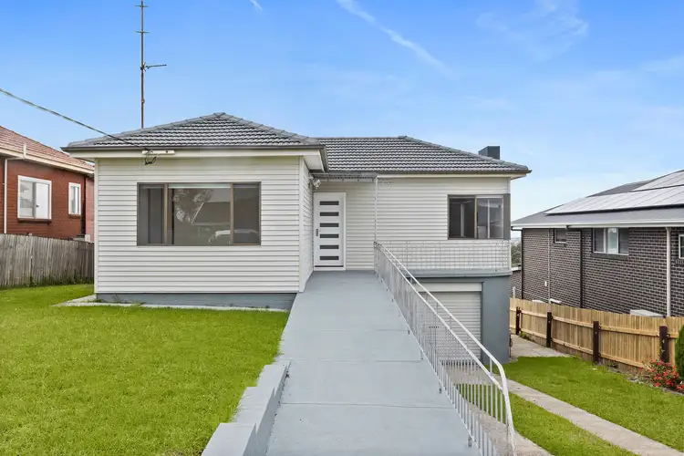 259 Flagstaff Road, Lake Heights NSW 2502