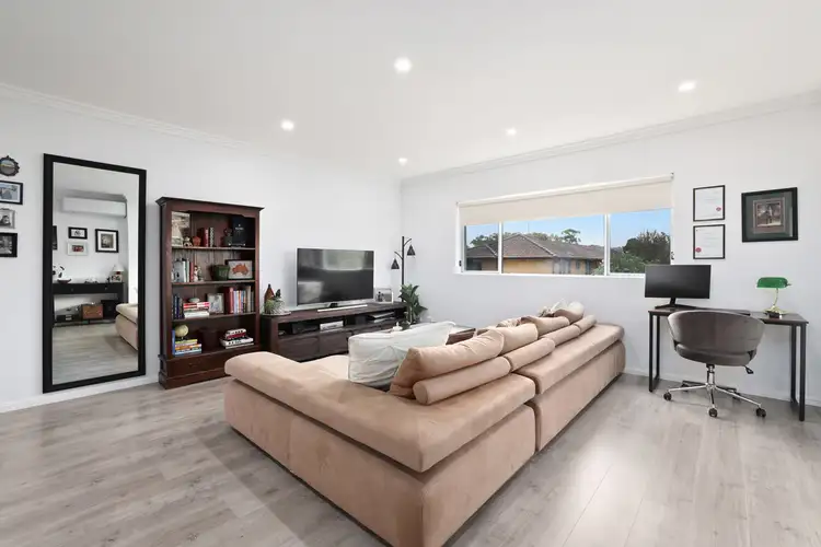 Second view of Homely apartment listing, 17/11-13 Holborn Avenue, Dee Why NSW 2099