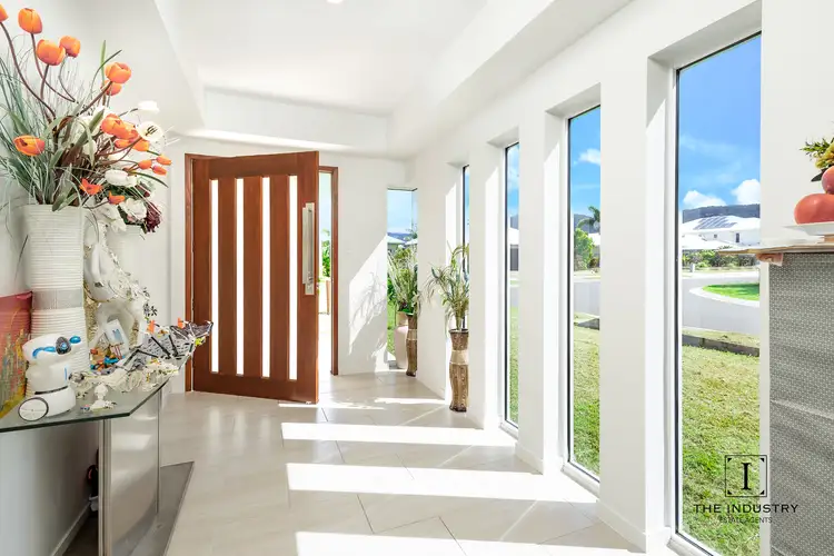 2 Thornborough Circuit, Smithfield QLD 4878