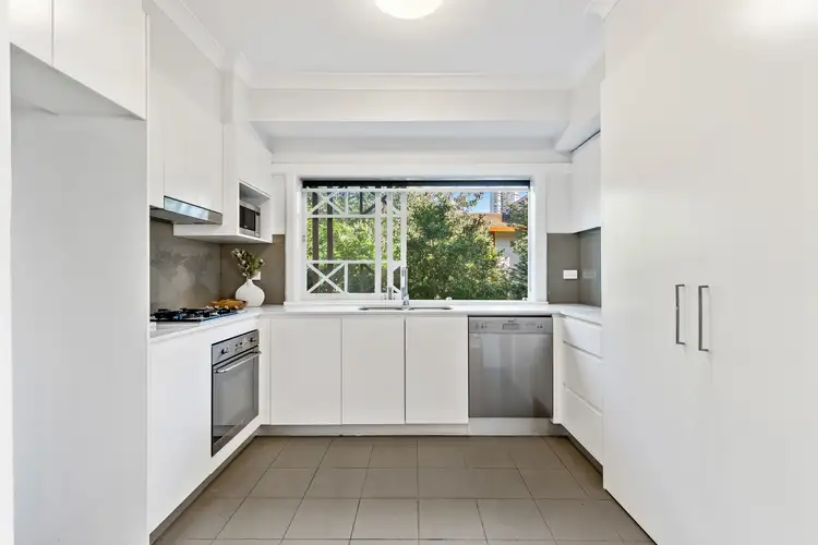 Third view of Homely apartment listing, 5/10 William Street, Double Bay NSW 2028