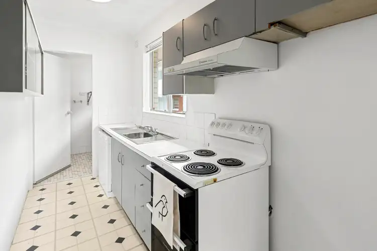 Second view of Homely unit listing, 8/113 Oaks Avenue, Dee Why NSW 2099