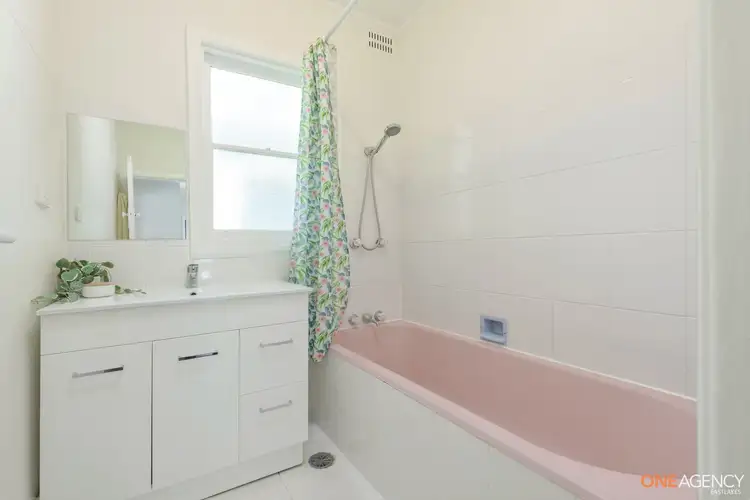 Fifth view of Homely house listing, 33 Laxton Crescent, Belmont North NSW 2280