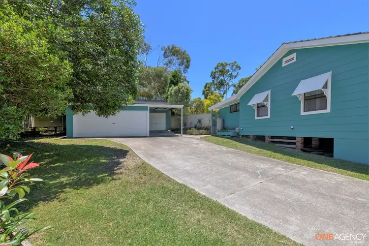 13 Reid Close, Caves Beach NSW 2281