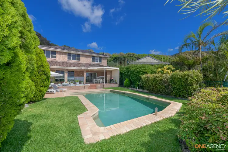 206 Caves Beach Road, Caves Beach NSW 2281