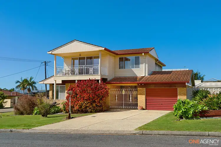 19 Pacific Street, Caves Beach NSW 2281