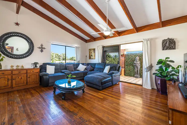 22 Dianthus Avenue, Banksia Beach QLD 4507