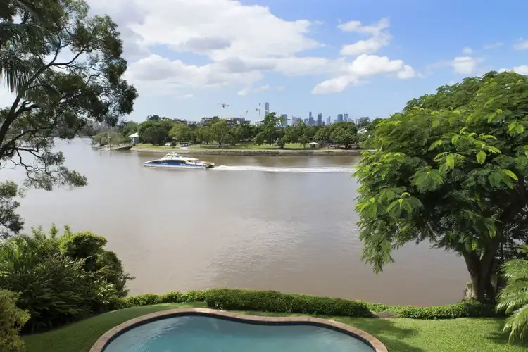 2/12 Sandford Street, St Lucia QLD 4067