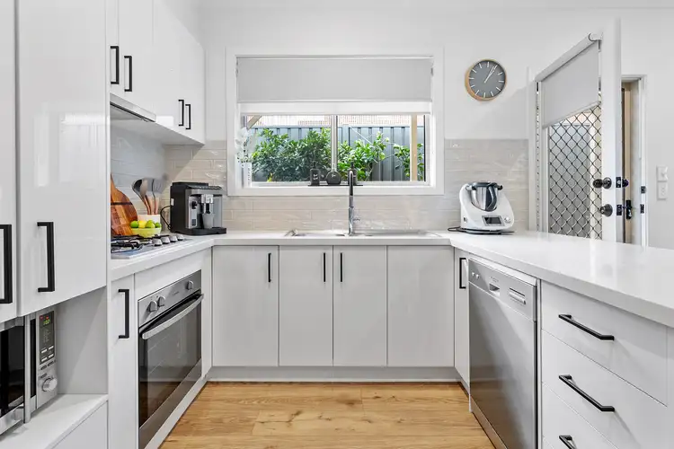 Fifth view of Homely unit listing, 2/28 Williamson Avenue, Strathmore VIC 3041