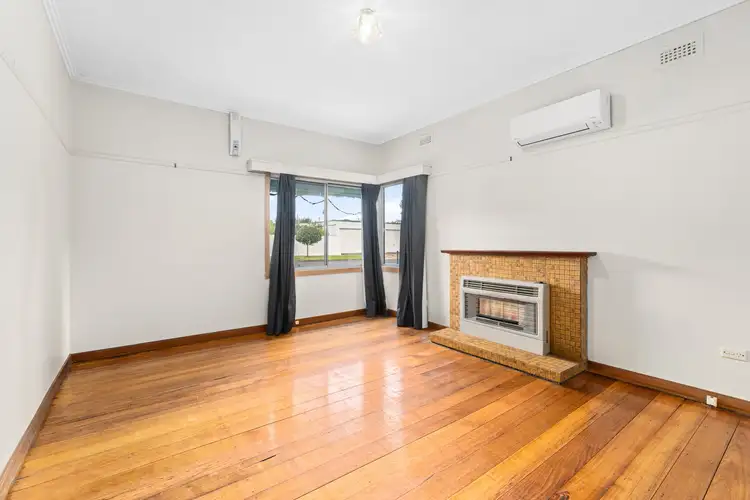 Fifth view of Homely house listing, 11 Foxlease Avenue, Traralgon VIC 3844
