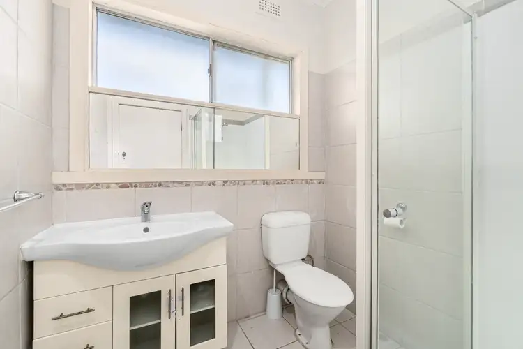 Sixth view of Homely house listing, 11 Foxlease Avenue, Traralgon VIC 3844