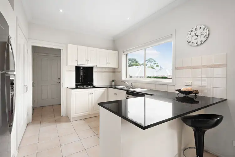 Fourth view of Homely unit listing, 2/31 The Avenue, Mccrae VIC 3938