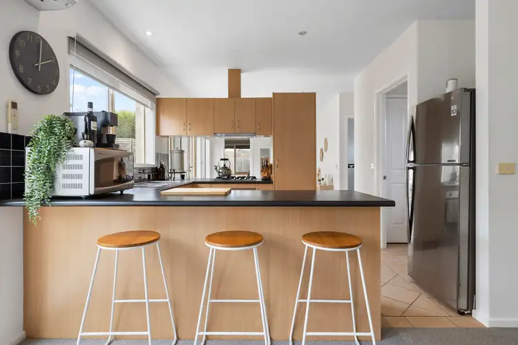 2/4 Torquay Road, Belmont VIC 3216