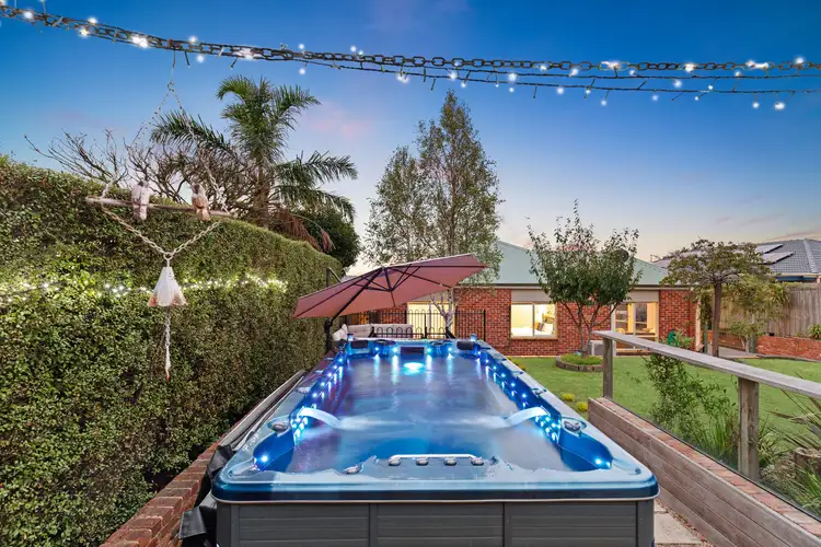 12 Heatherwood Grove, Langwarrin VIC 3910