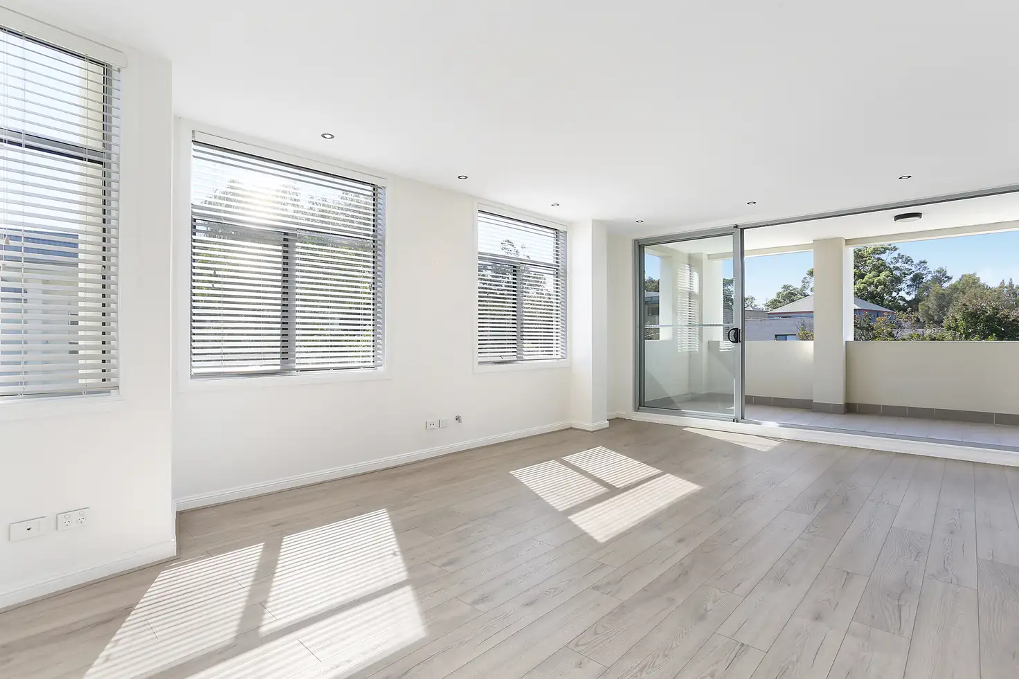 Main view of Homely unit listing, 301/53 Merton Street, Sutherland NSW 2232