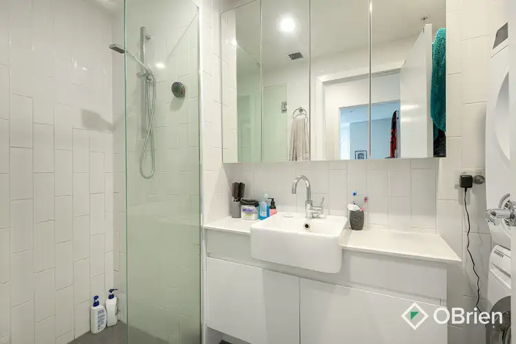 Sixth view of Homely apartment listing, Level 2/9/8 Ebdale Street, Frankston VIC 3199