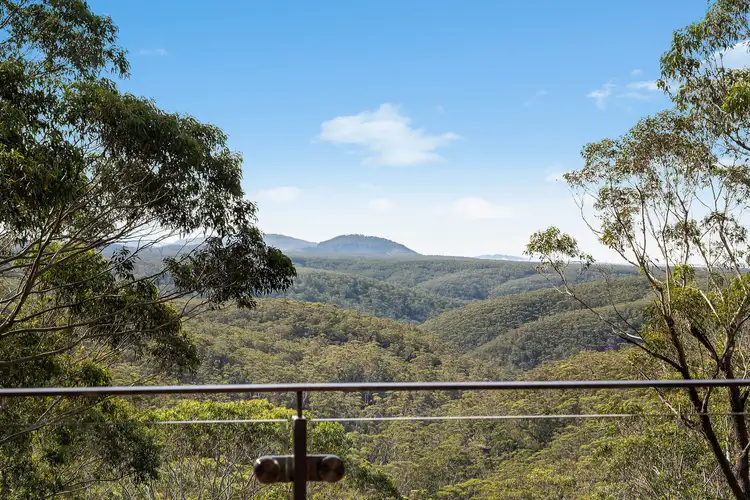 54 Henderson Road, Wentworth Falls NSW 2782