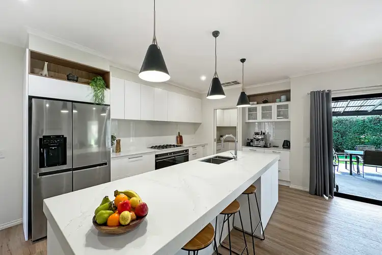 Fifth view of Homely house listing, 2 Grosvenor Court, Warragul VIC 3820
