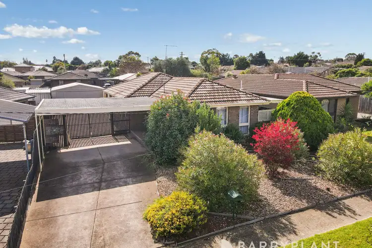 9 Vista Drive, Melton VIC 3337