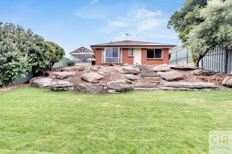 15 Cranbourne Drive