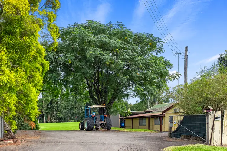 24 Greenway Crescent