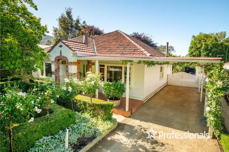 727 Old Warburton Road, Wesburn VIC 3799