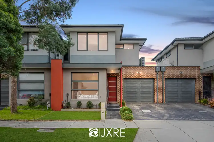 8 Yarram Crescent, Clayton VIC 3168