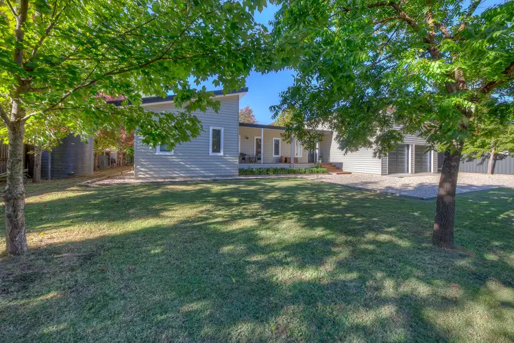 23 Station Street, Porepunkah VIC 3740