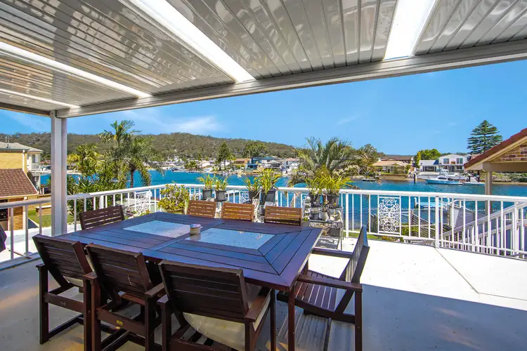 24 Mainsail Avenue, St Huberts Island NSW 2257