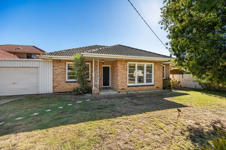18 Railway Terrace, Hove SA 5048