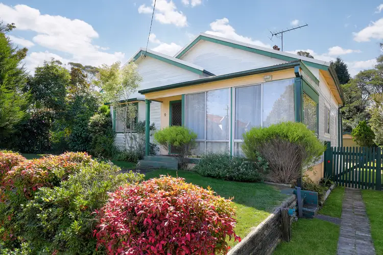 9 Abbotsford Road