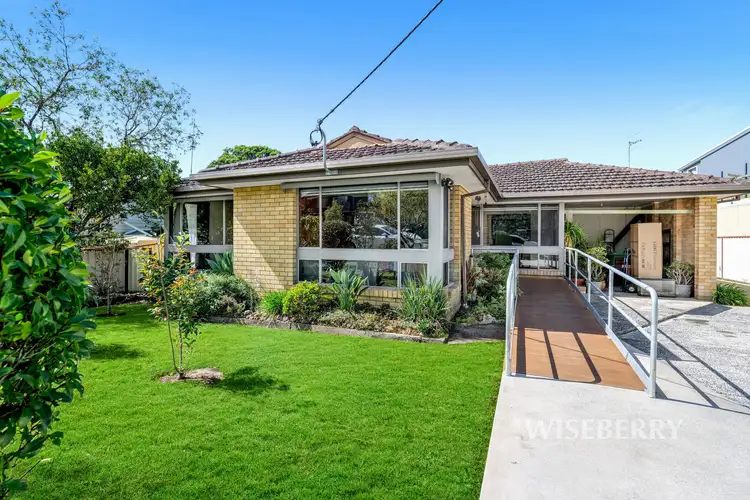 17 Leppington Street, Wyong NSW 2259