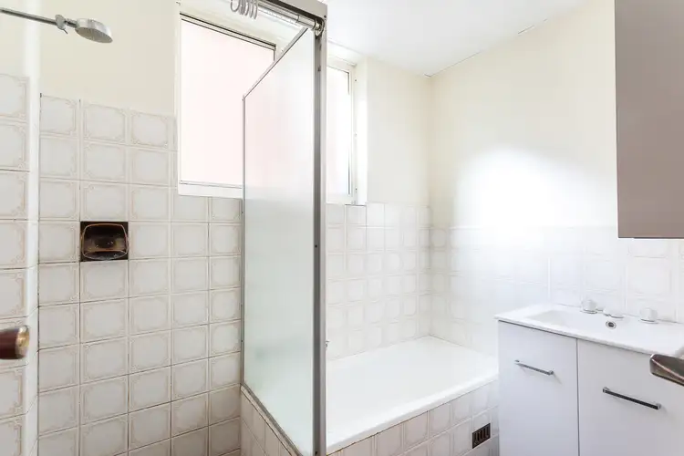Fifth view of Homely apartment listing, 2/3 Alexander Street, Tamarama NSW 2026