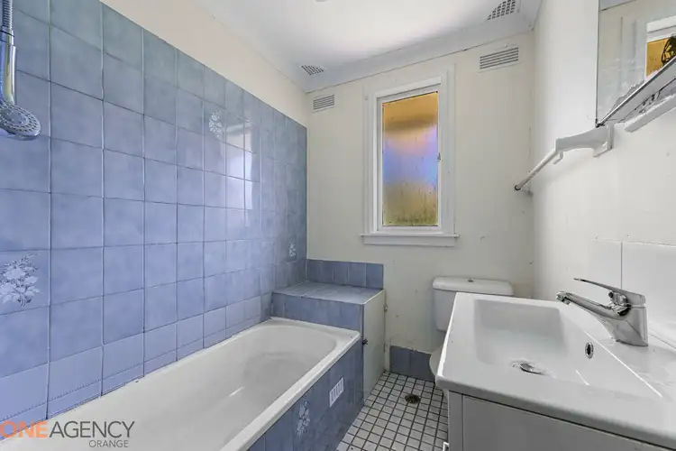 Fifth view of Homely house listing, 4 Bundarra Crescent, Orange NSW 2800
