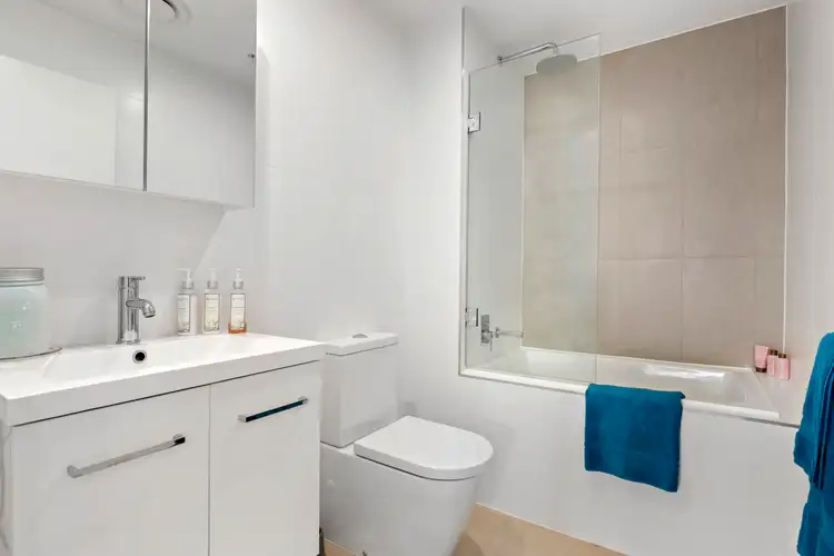 Fifth view of Homely unit listing, 302/2 Charles Street, Charlestown NSW 2290