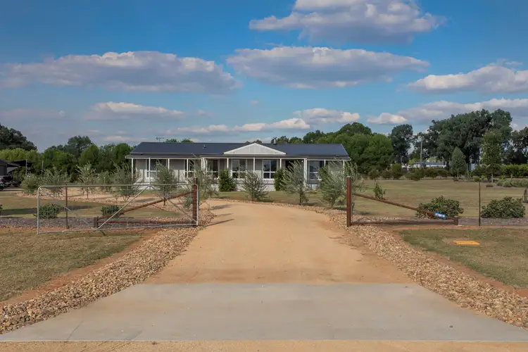 6 Killara Road, Cowra NSW 2794