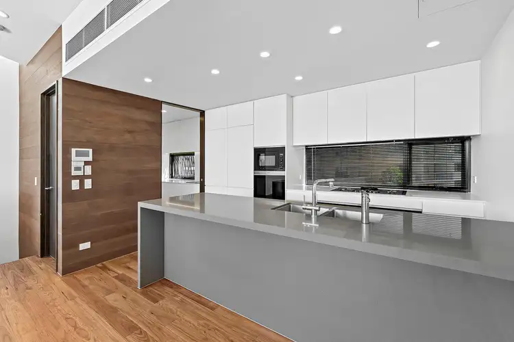 Fifth view of Homely townhouse listing, 10/102 Parkside Circuit, Hamilton QLD 4007