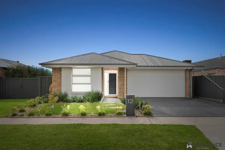 12 Stevenage Drive, Strathtulloh VIC 3338