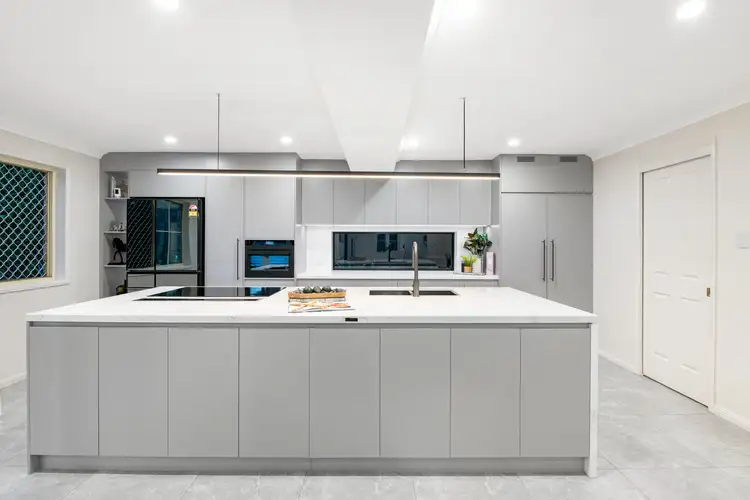 Fifth view of Homely house listing, 33 Glen Nevis Street, Mansfield QLD 4122