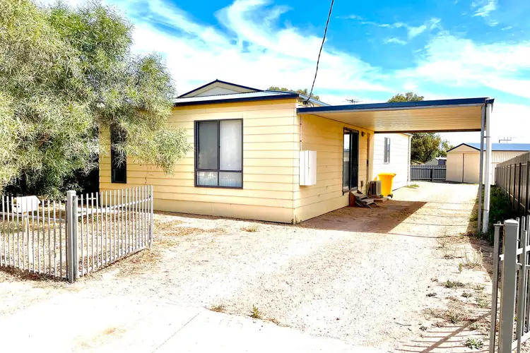 4 Talbot Grove, Ceduna SA 5690