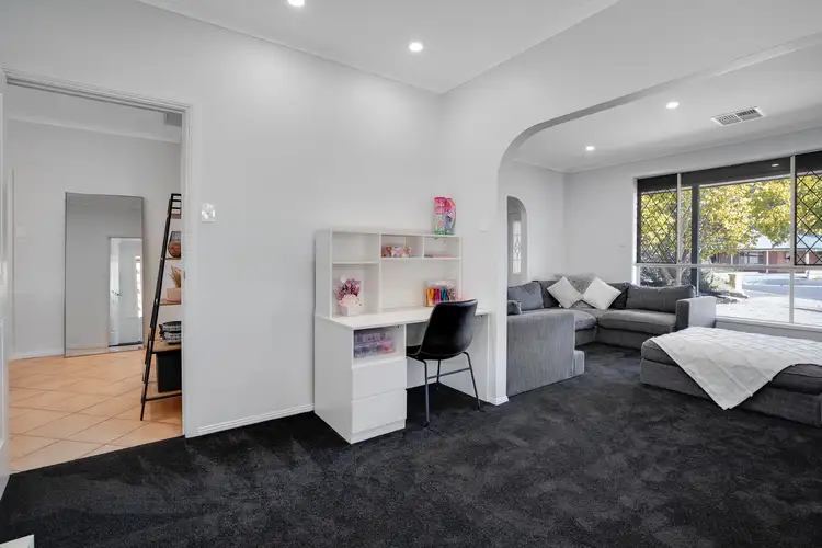 Fifth view of Homely house listing, 10 Andrews Court, Reid SA 5118
